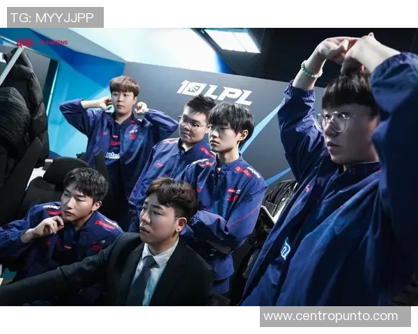 JDG战队在CSGO比赛中的整体压制表现分析与成败因素探讨